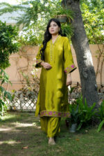 Olive Moss Silk 3-Piece - Image 4